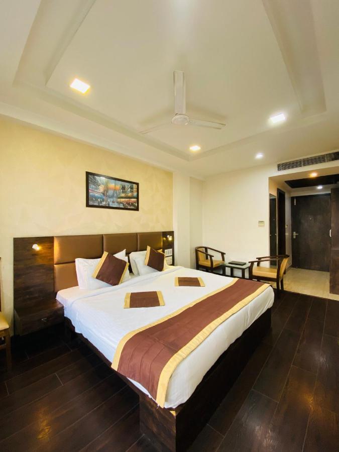 Hotel Ss Grandeur ลัคเนา ภายนอก รูปภาพ